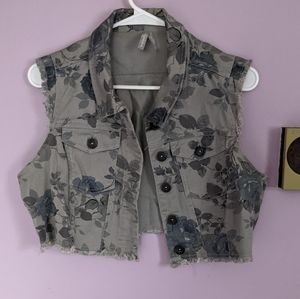 Crop top floral vest